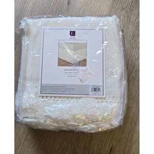 Lush Decor Boho Fringe Bedskirt Queen/King White Textured Skirt New in Package